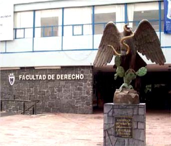 Cantinflea Facultad de Derecho de la UNAM por caso Yasmín Esquivel.