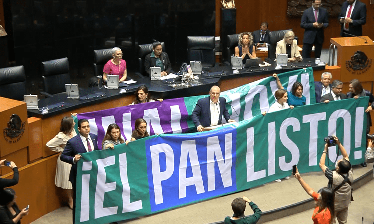 Grupo Parlamentario del PAN en el Senado toma la tribuna