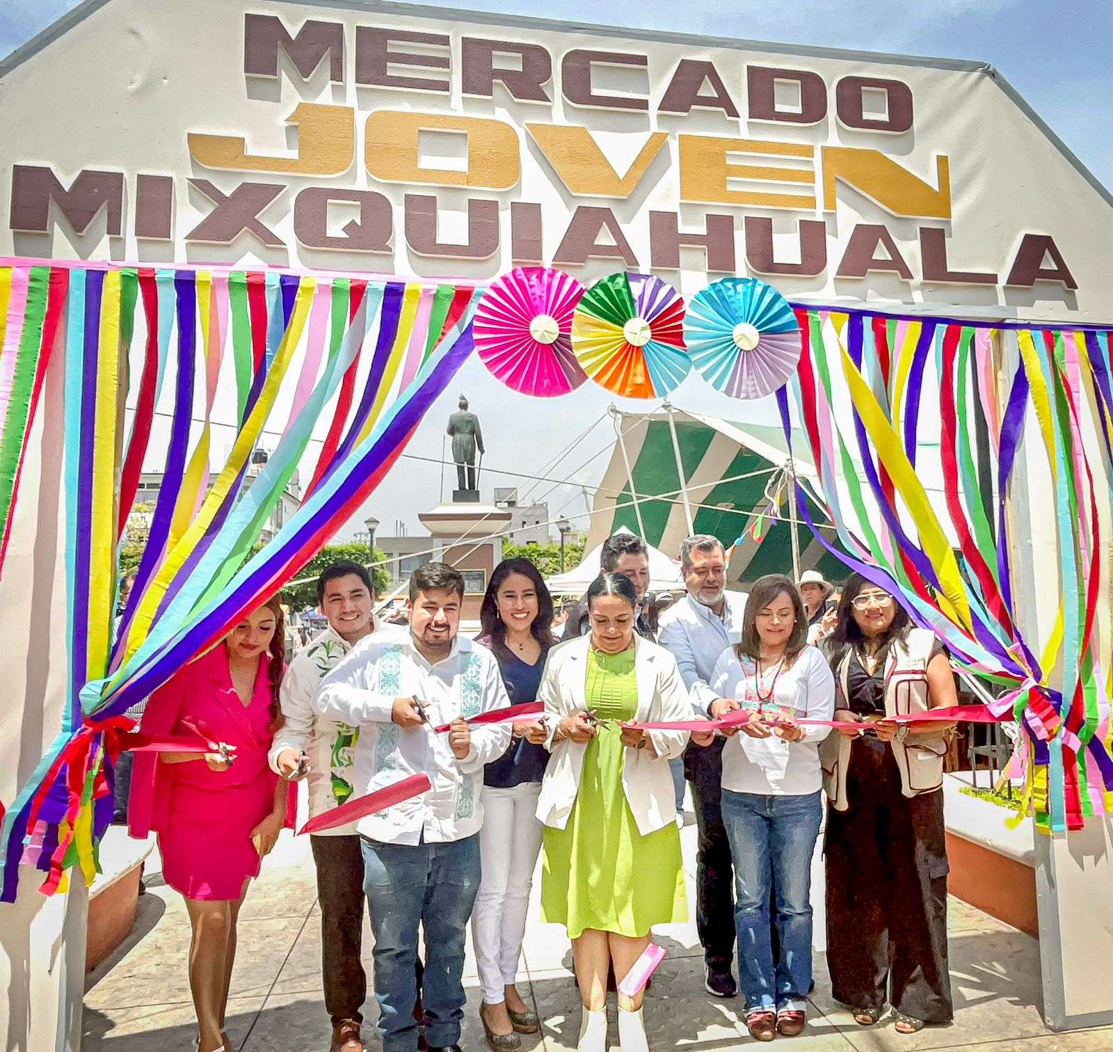 Se realiza Mercado Joven en Mixquiahuala