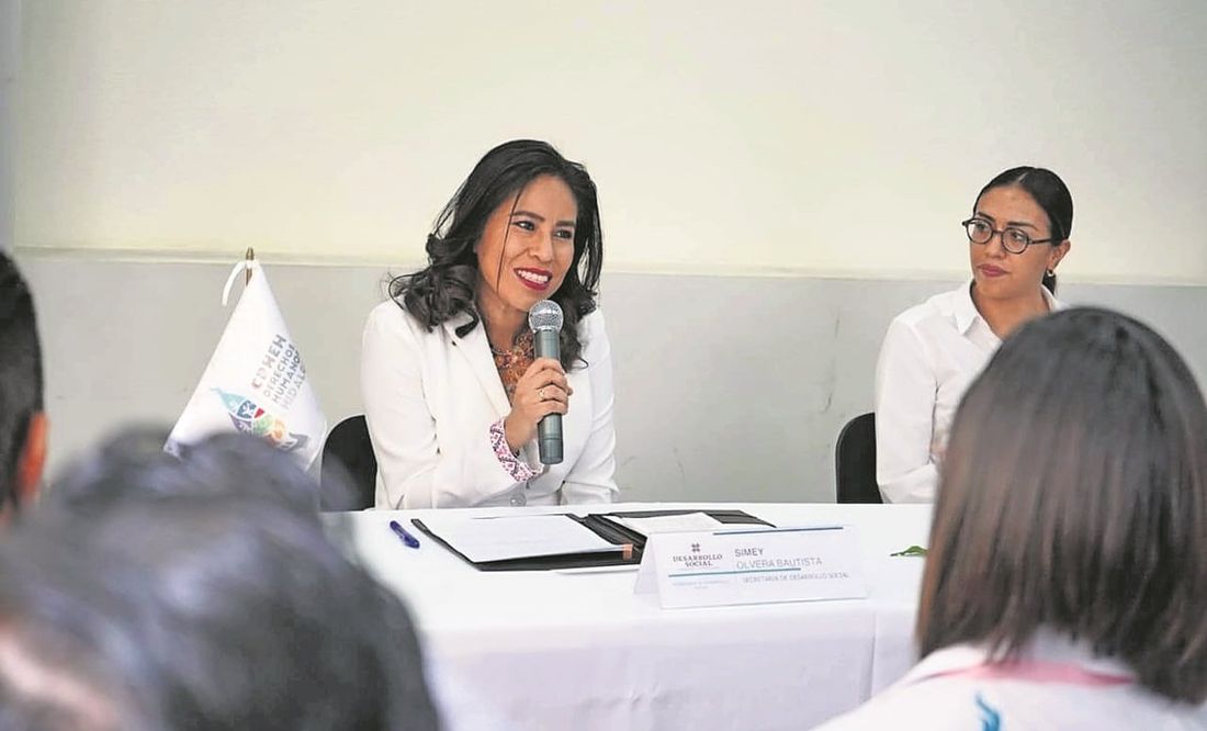 Se “sorprende” Simey Olvera de que la “candidaten”