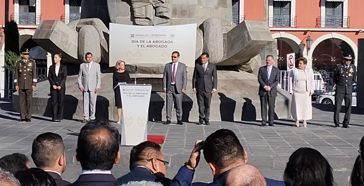 Autoridades celebran Día de las y los Abogados