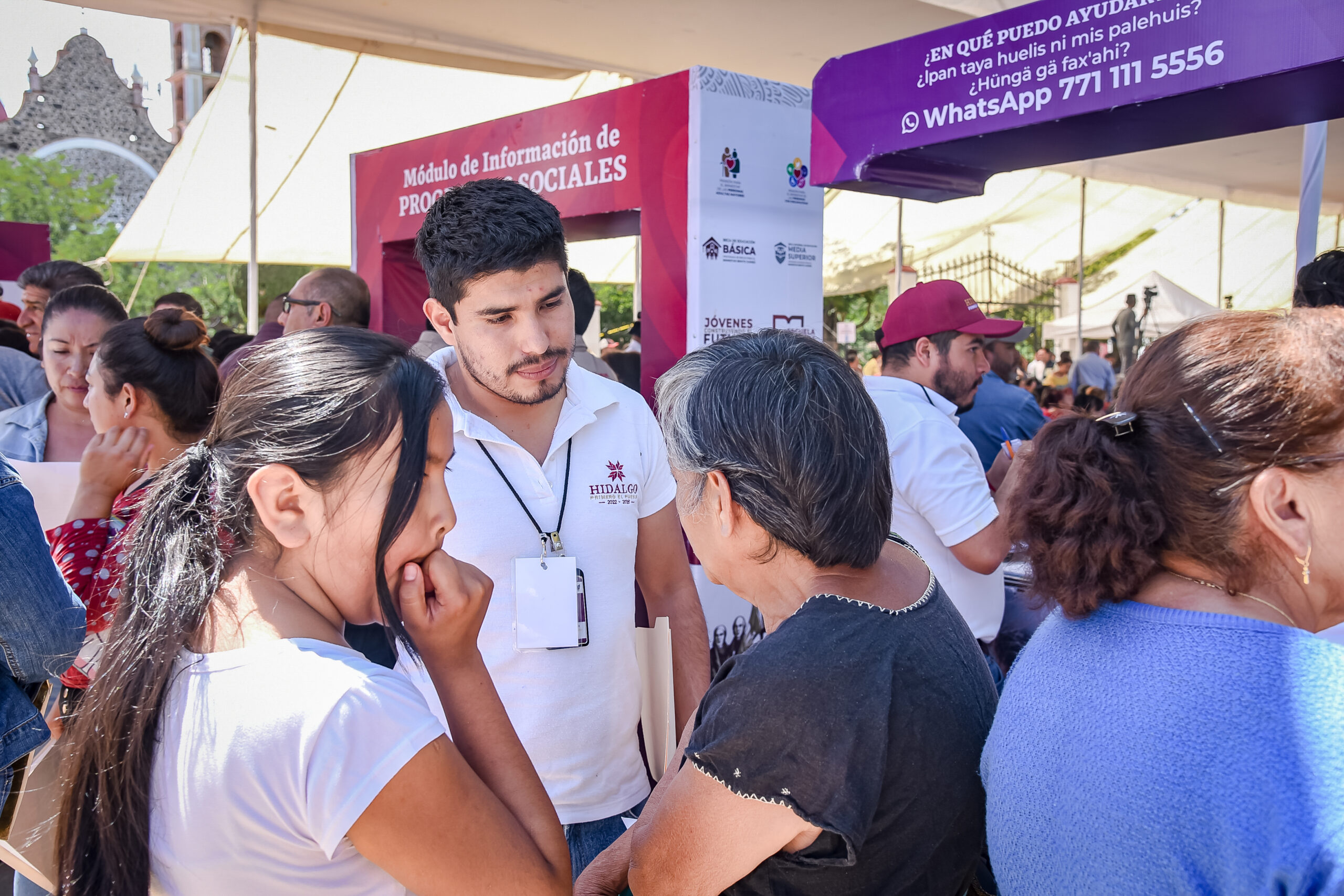 Entrega Julio Menchaca diversas obras en el Valle de Tulancingo