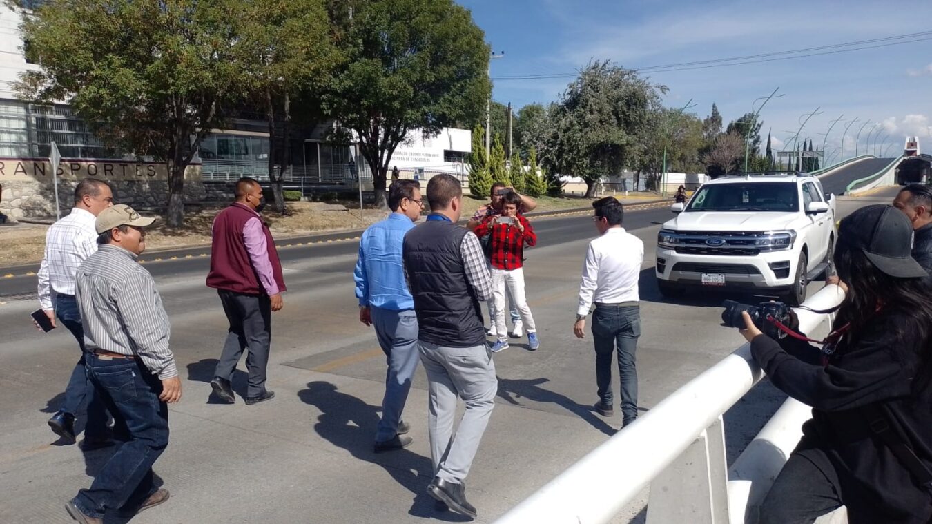 Estudiantes recuperan el IDA; otros más toman el Puente Atirantado