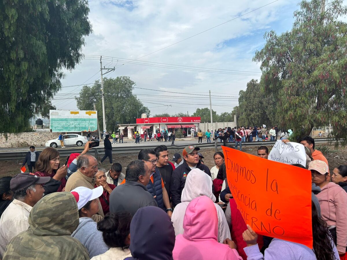 Pobladores de El Arenal bloquean la México – Laredo