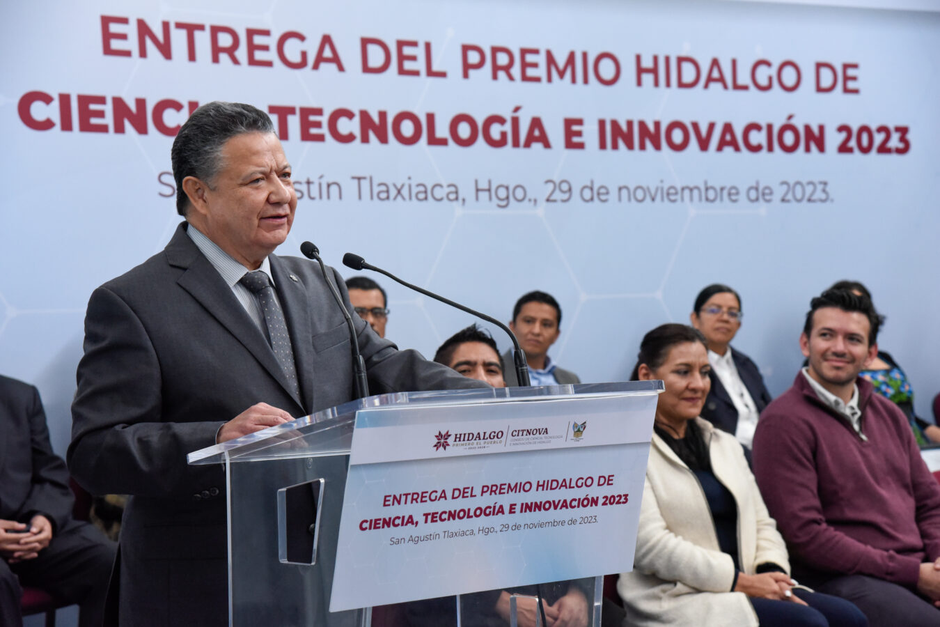 Entrega Menchaca el Premio Hidalgo de Ciencia, Tecnología e Innovación 2023