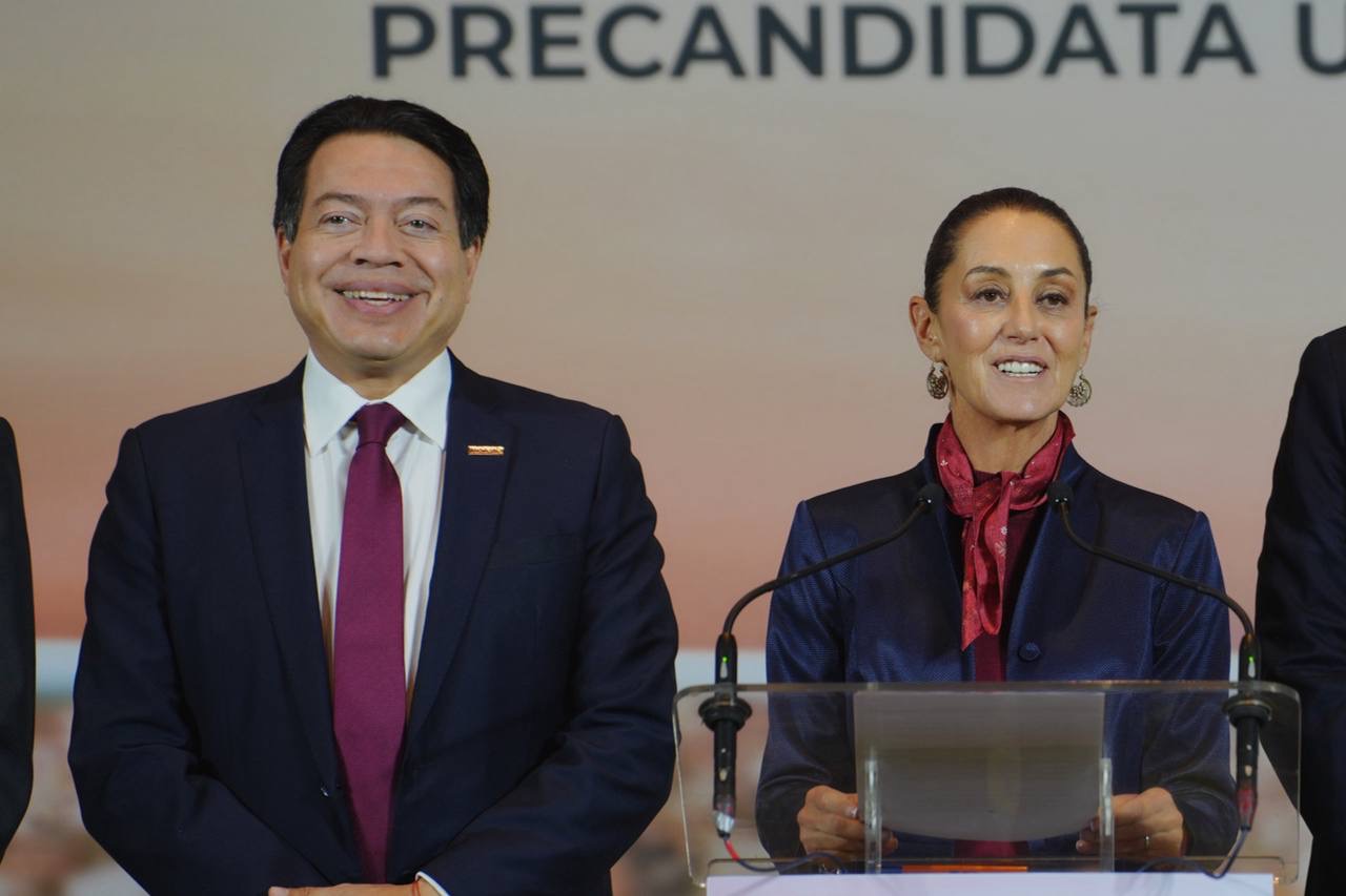 Claudia Sheinbaum presenta equipo de precampaña rumbo a la presidencia de la República