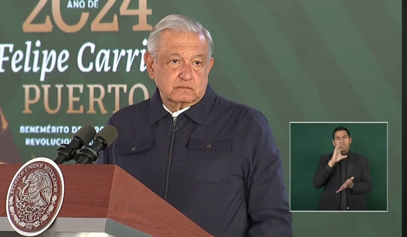 López Obrador acusa que el INE lo censura