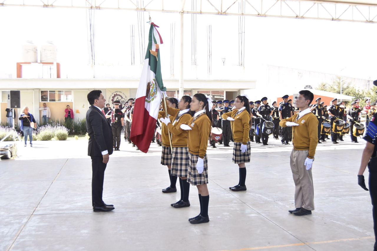 Regresan a clases más de 600 mil estudiantes; darán facilidades por el eclipse.