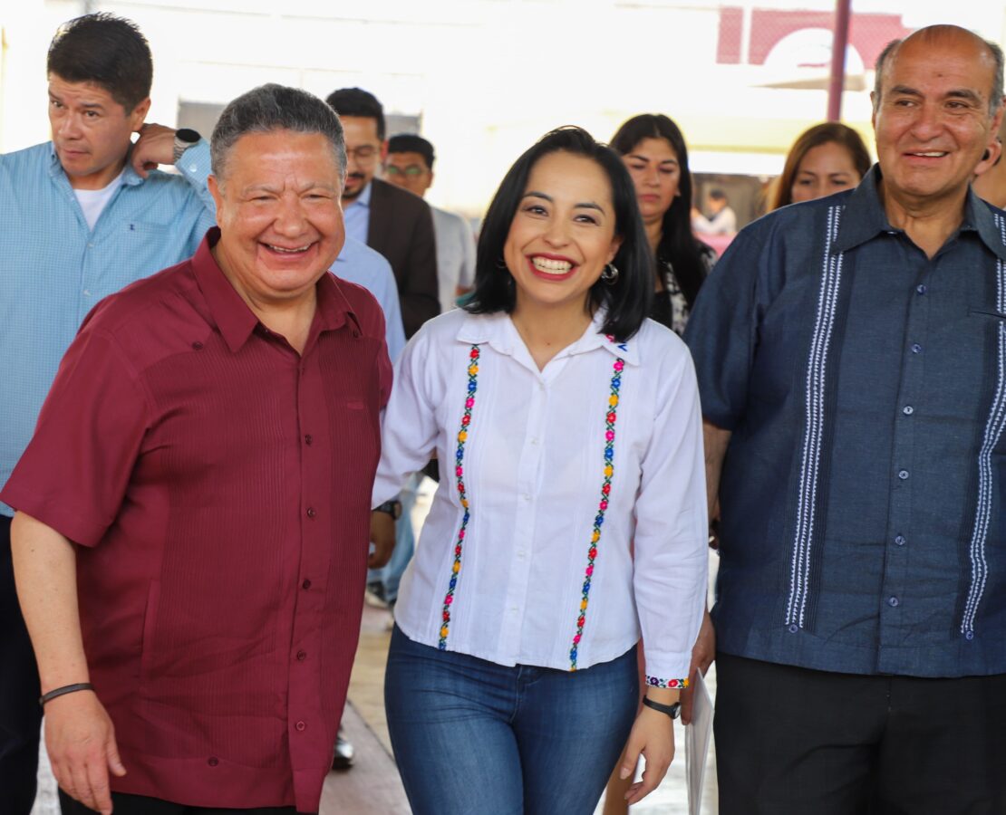 Recorren el gobernador y la alcaldesa de Tizayuca obra educativa y Feria de Servicios