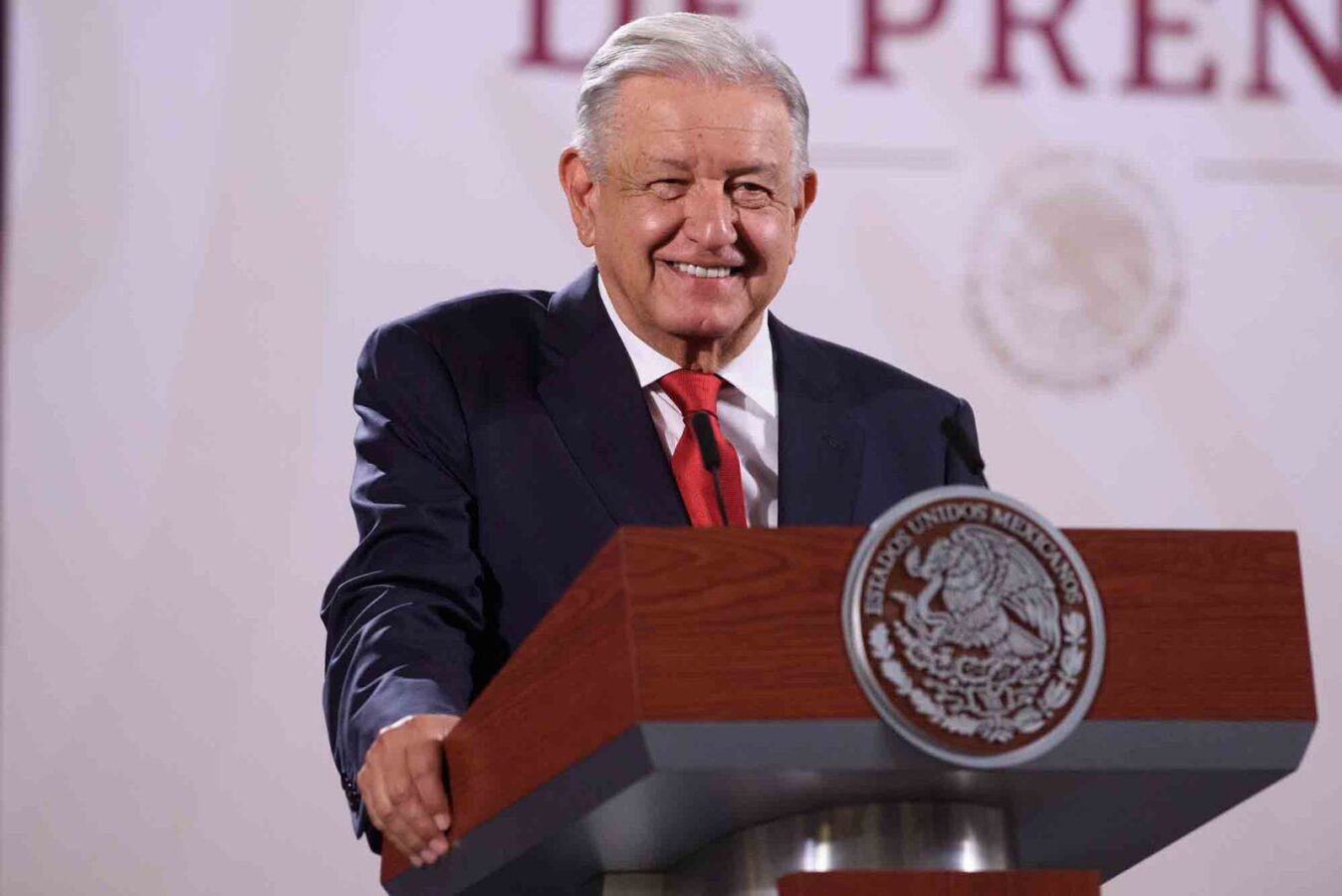 Continuarán reuniones con padres de normalistas: López Obrador