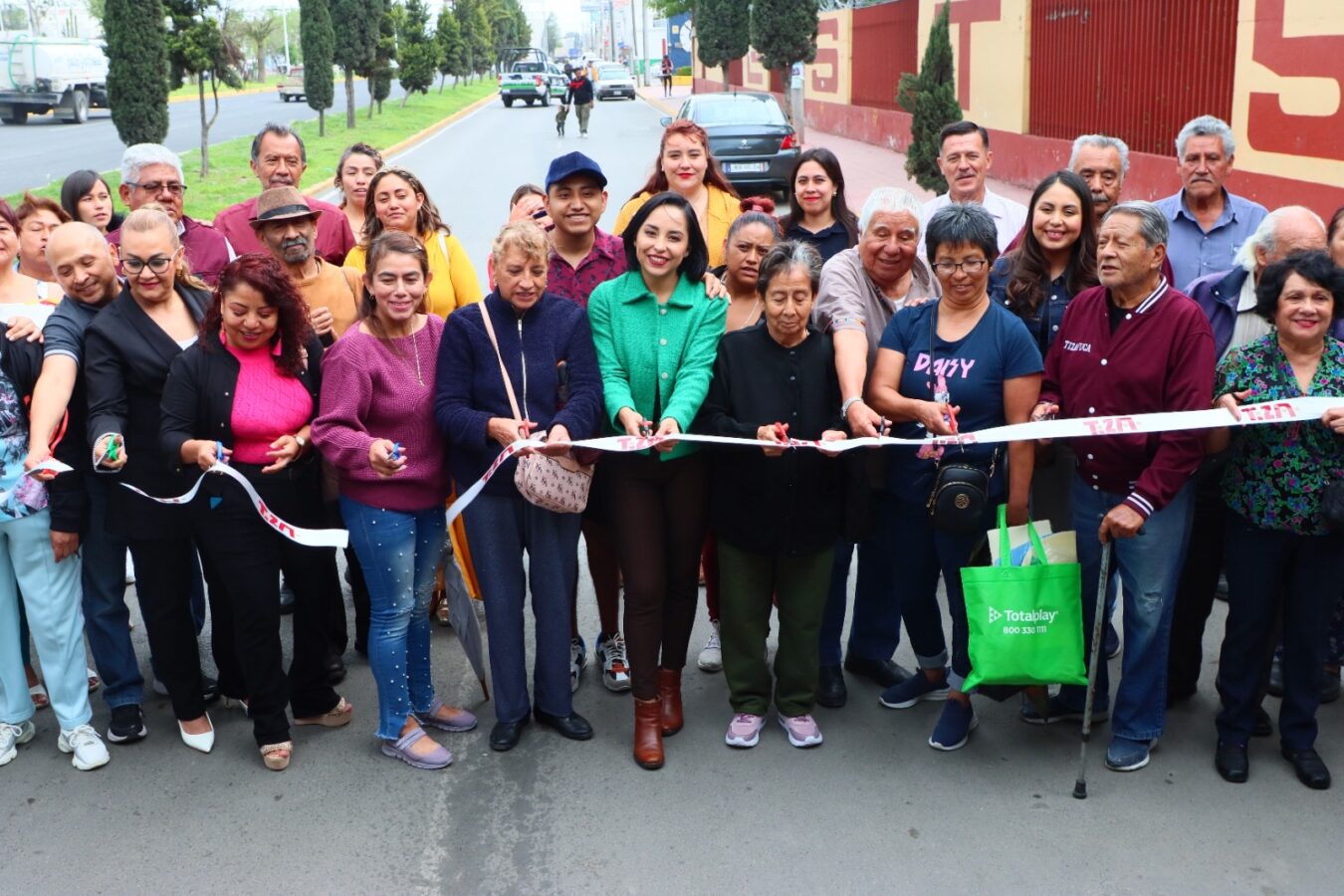 Encabeza Susana Ángeles banderazo a obras públicas