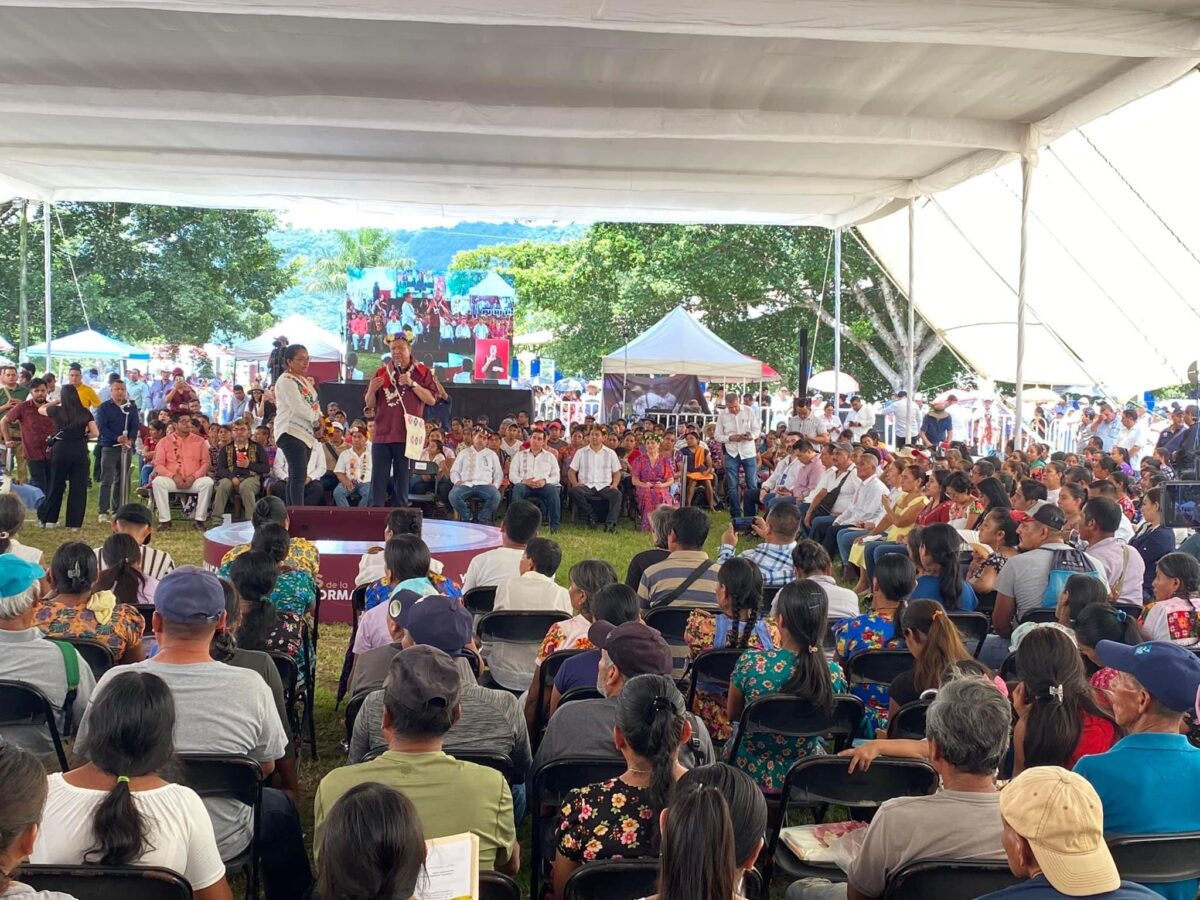 Protestan pobladores contra alcalde por falta de apoyo en Yahualica.