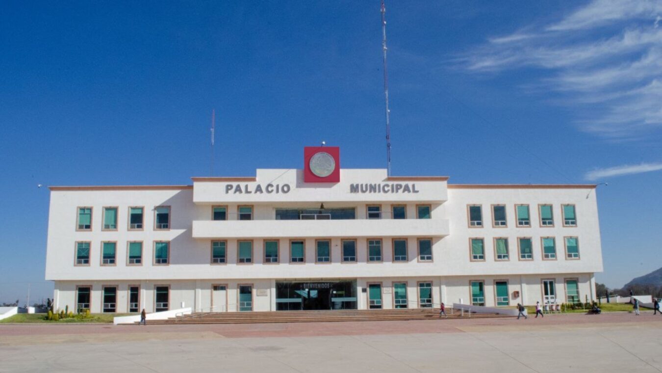 Presenta alcaldesa gabinete municipal de Tulancingo