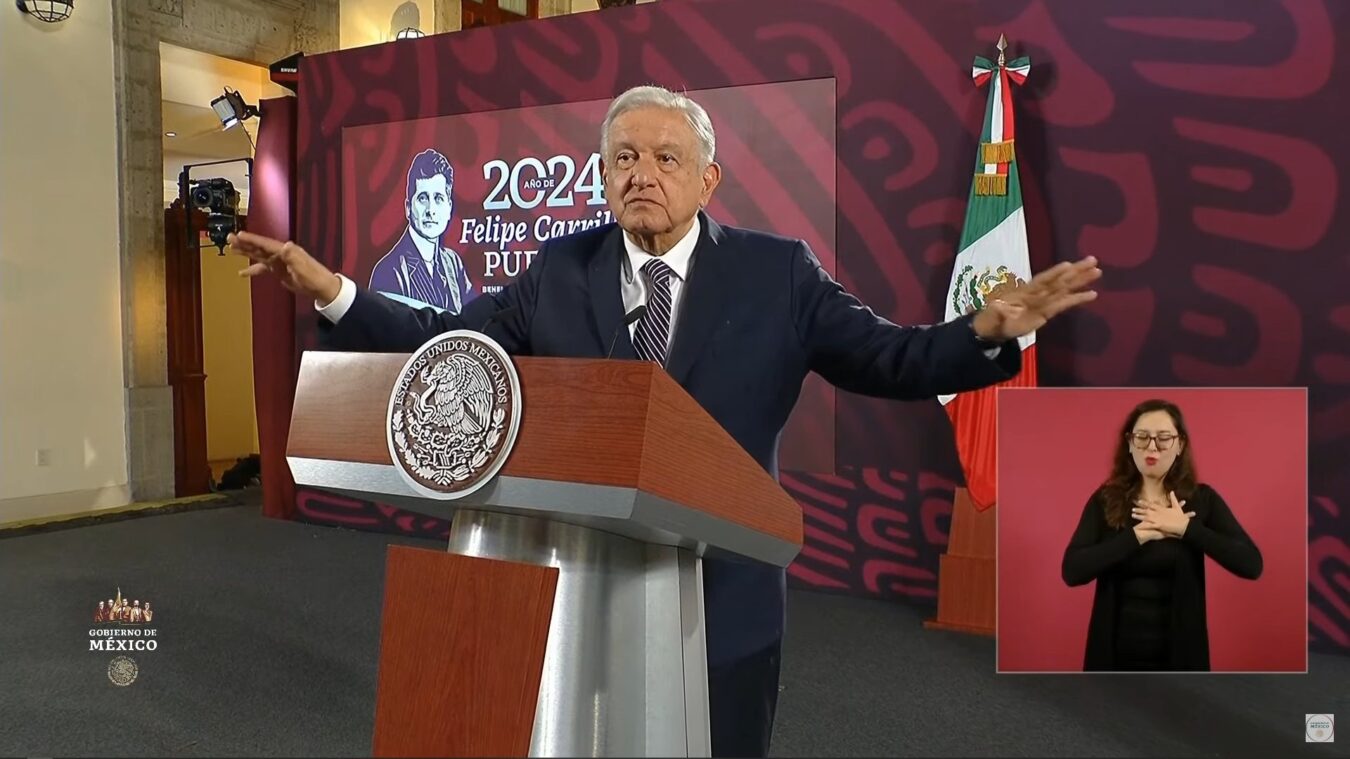 Última mañanera: AMLO promete becas para gobierno de Sheinbaum.