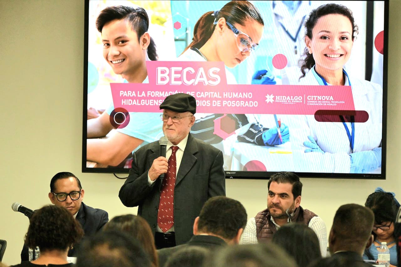 Entrega Citnova 99 becas para formación de capital humano