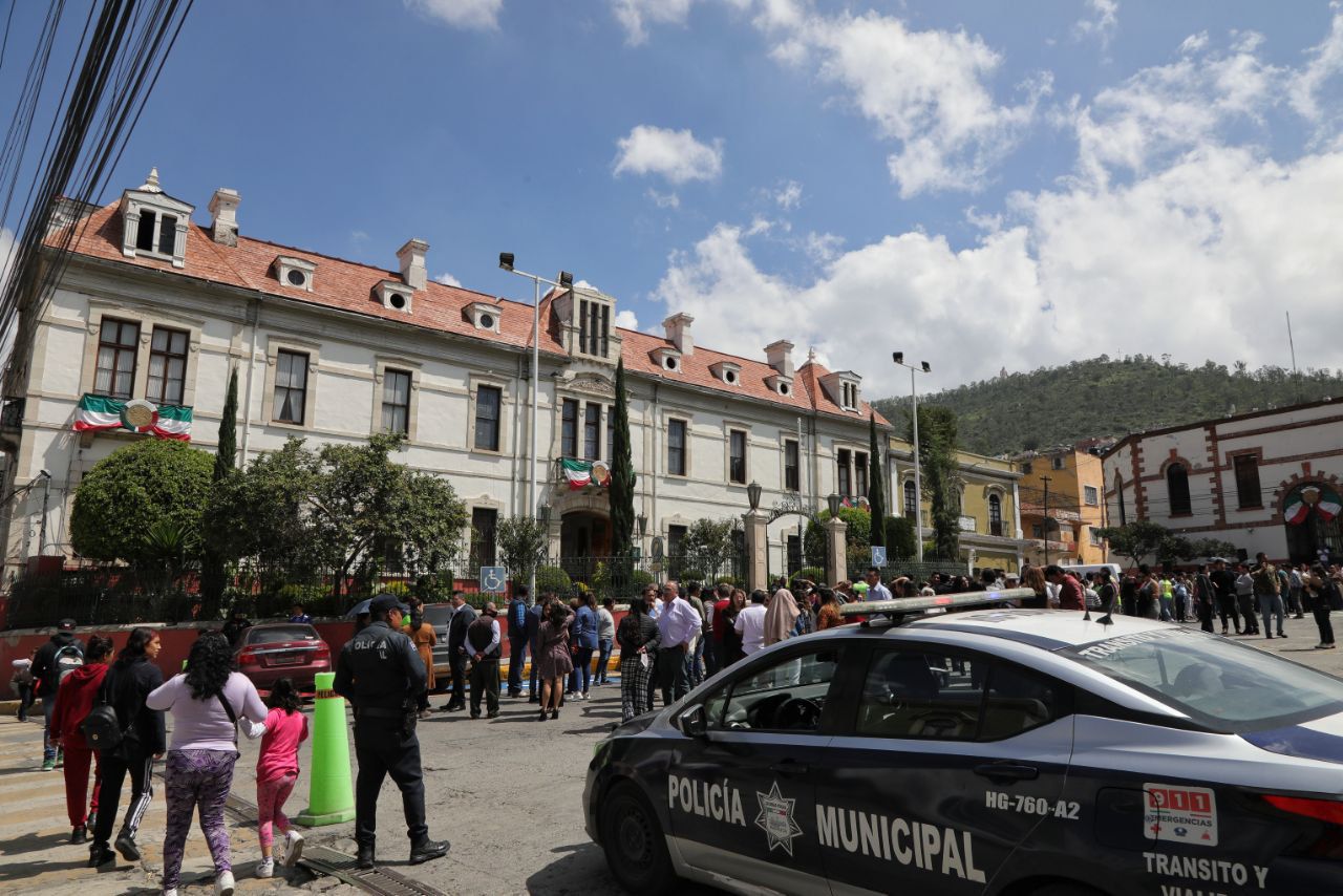 Participan trabajadores del ayuntamiento de Pachuca en el simulacro nacional