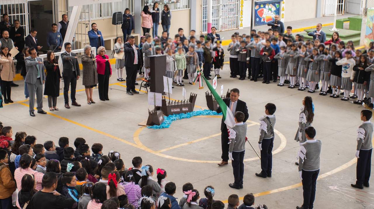 Encabeza Eduardo Medécigo lunes cívico en primaria “Juan Rulfo”