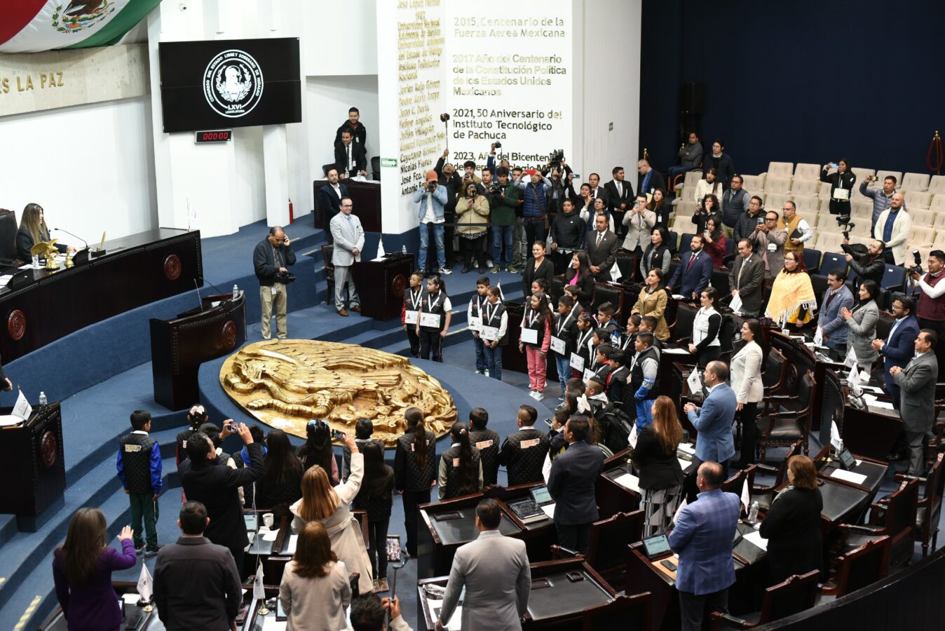 Protestan integrantes del 10° Parlamento Infantil de Hidalgo