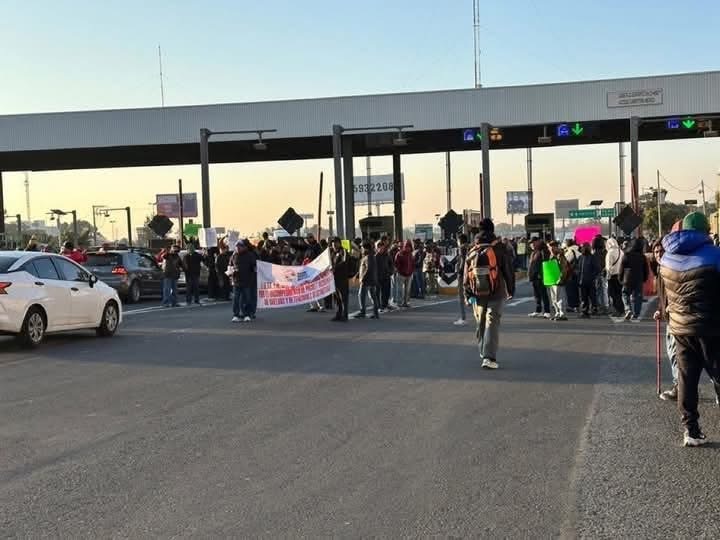 Protesta del SUTEYM Ecatepec, abren Caseta San Cristóbal