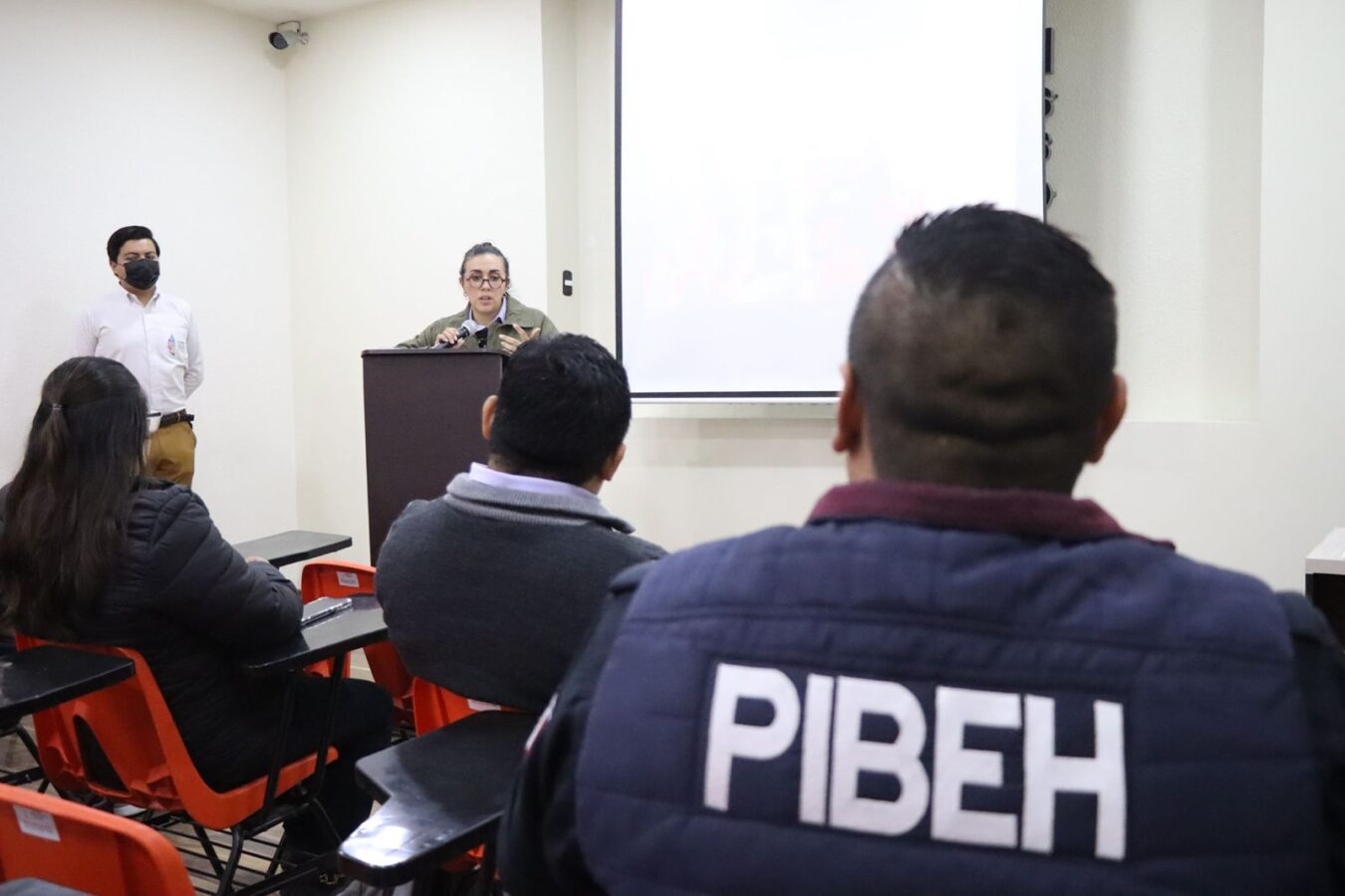 Se gradúa primera generación de educación en línea en Derechos Humanos