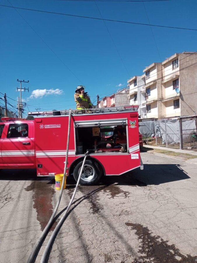 Incendio en departamento de Villas de Pachuca 