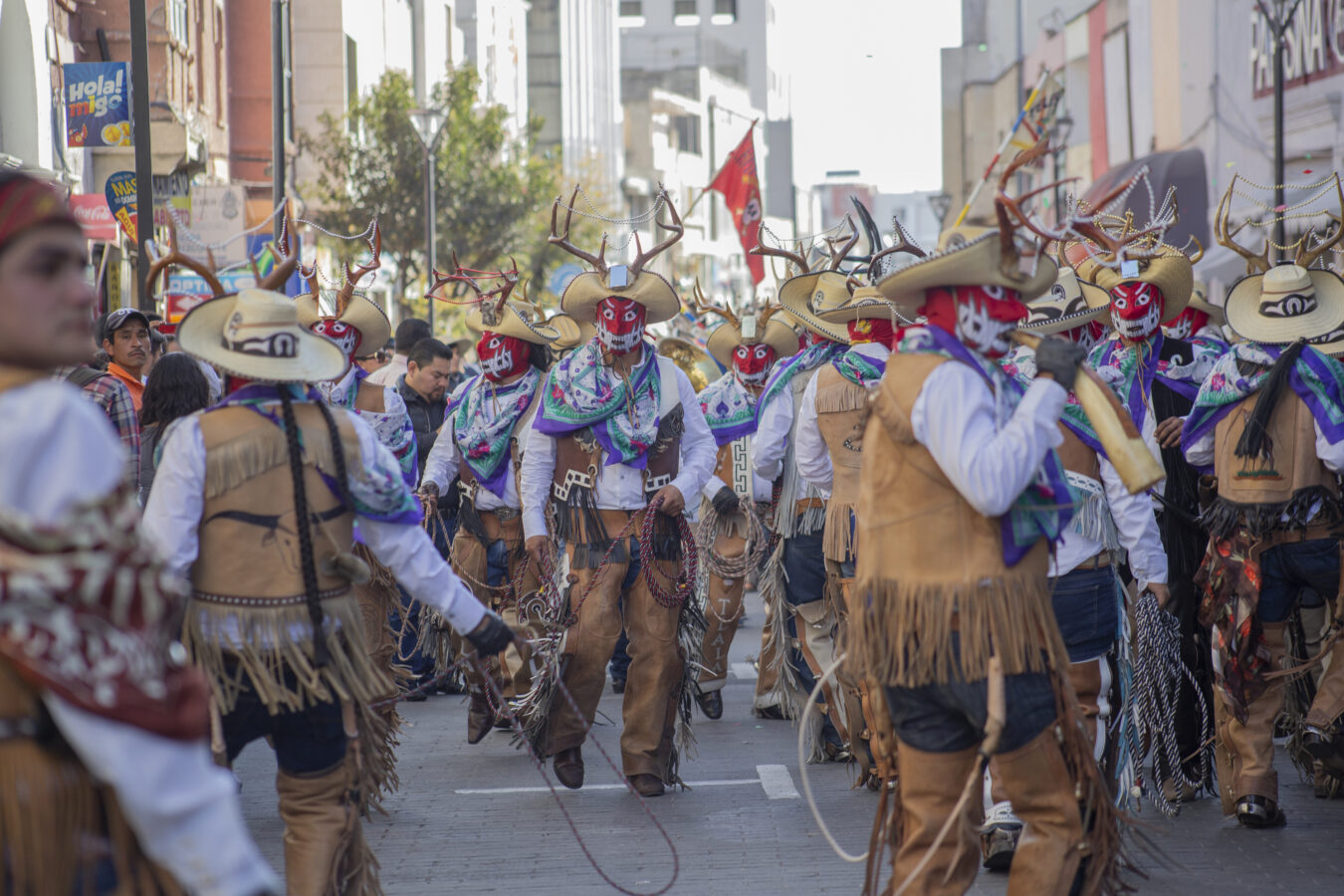 Captura en fotografía la esencia del carnaval en Hidalgo