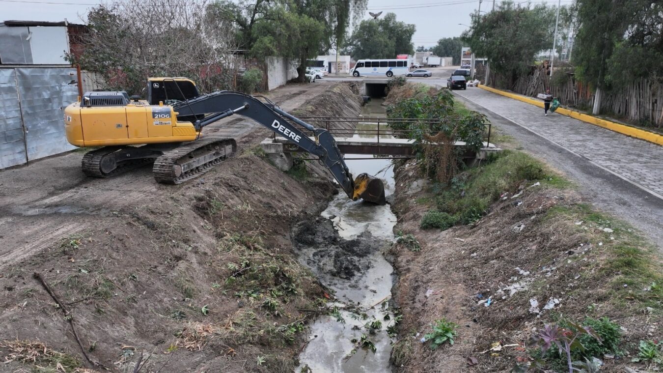 Limpia y desazolva CAAMTH el río Papalote