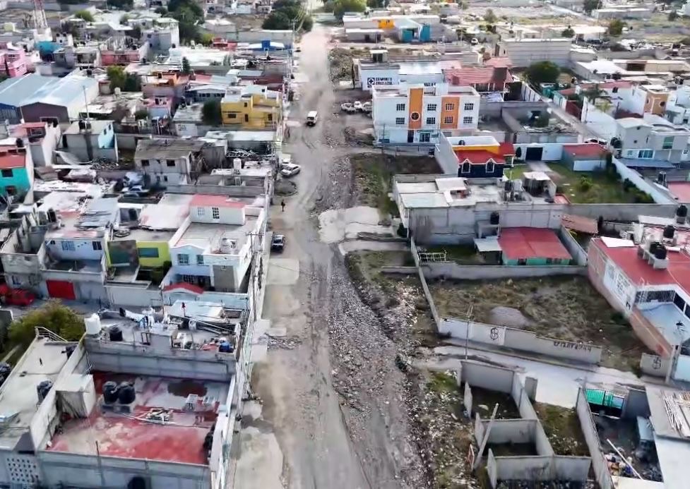 Supervisan calles de El Saucillo