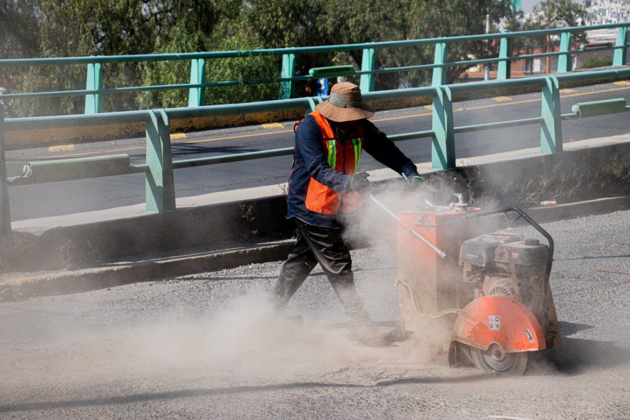 Inician trabajos de bacheo en Pachuquilla