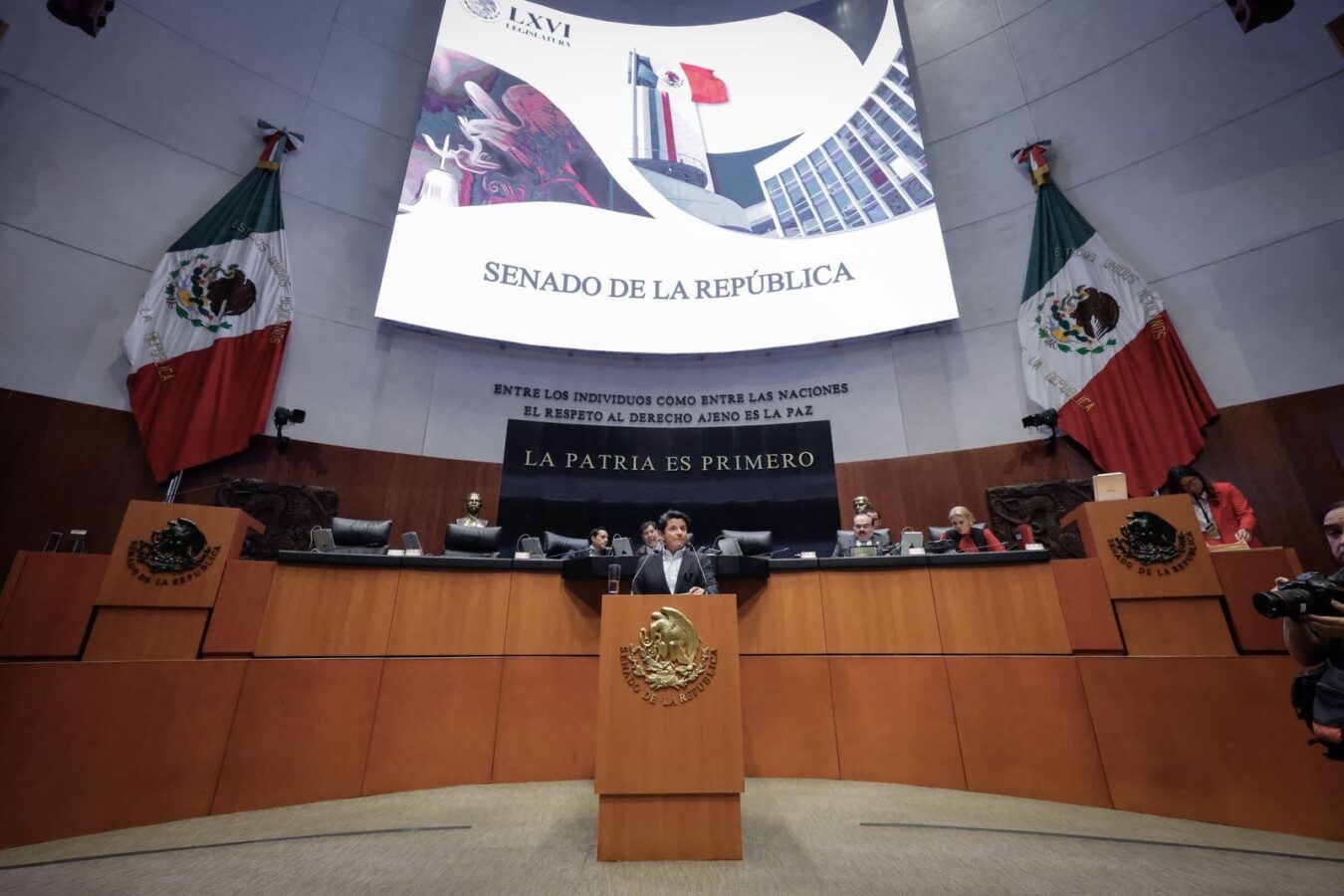 Propone Cuauhtémoc Ochoa la emisión de monedas conmemorativas para el Mundial de la FIFA 2026