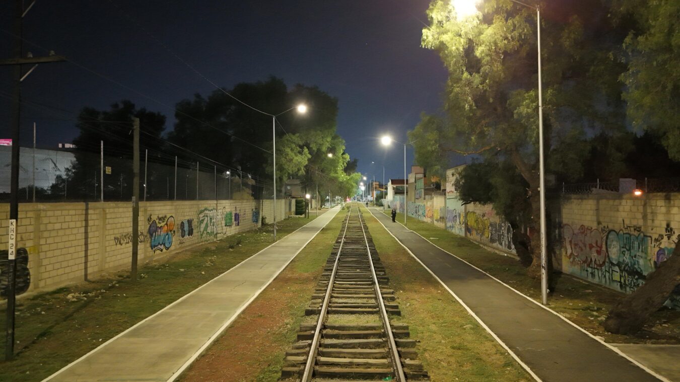 Gobierno de Pachuca rehabilita alumbrado en Ciclovía 