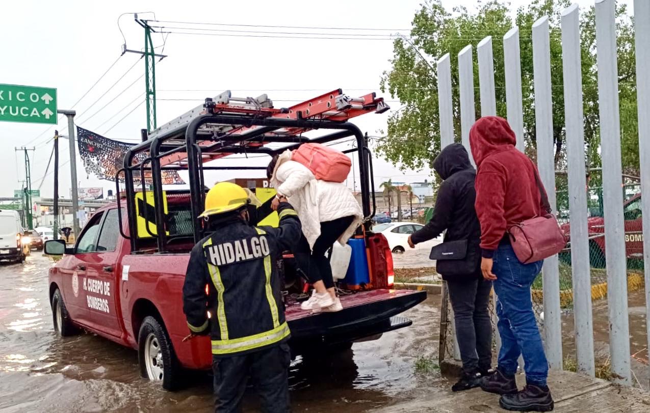 Atiende Policía Estatal de Hidalgo los estragos causados por reciente lluvia en Pachuca y Mineral de la Reforma