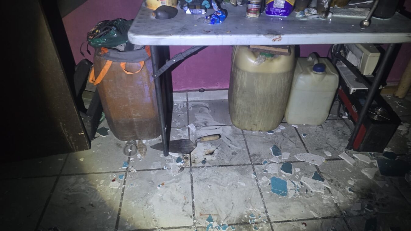 Provocan garrafones de gasolina incendio en un domicilio en Tulancingo