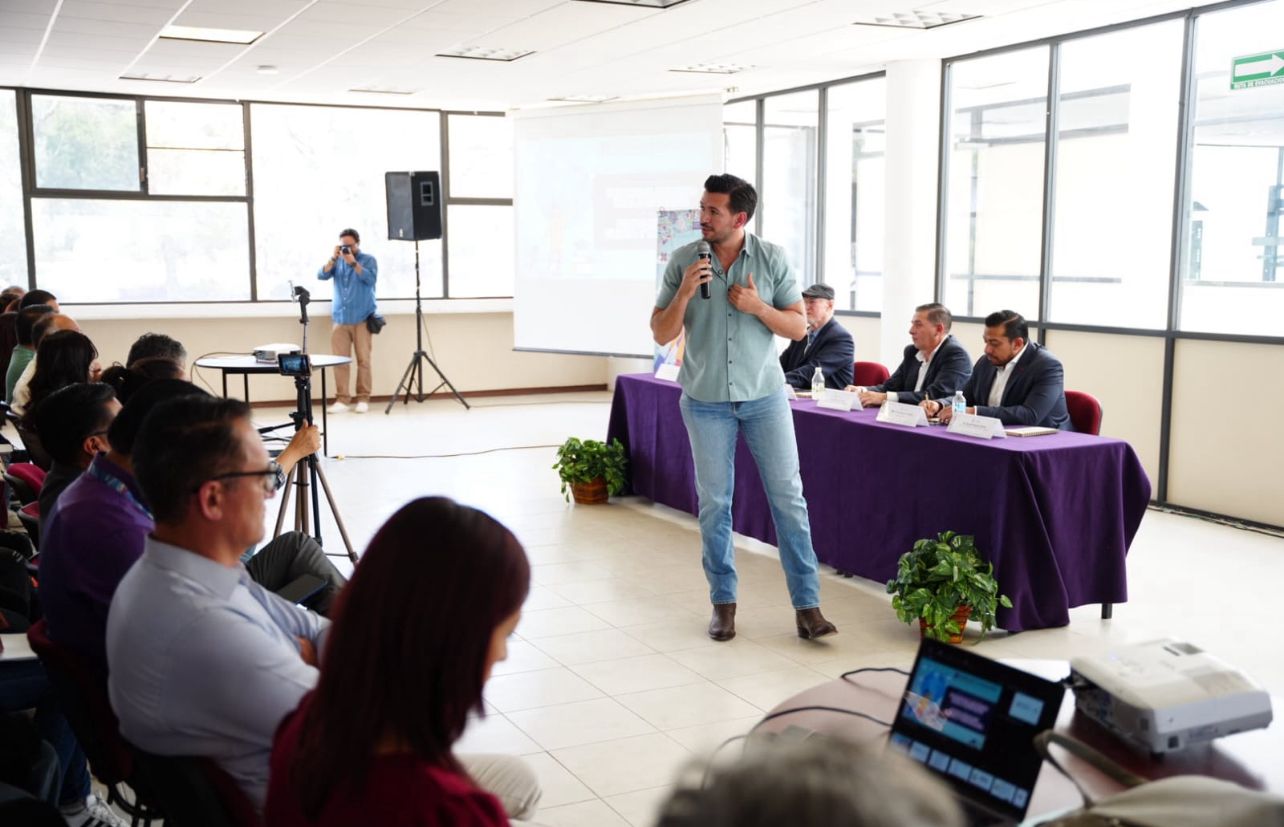 Actual administración paga renta a exgobernadores y exfuncionarios: Tello Vargas