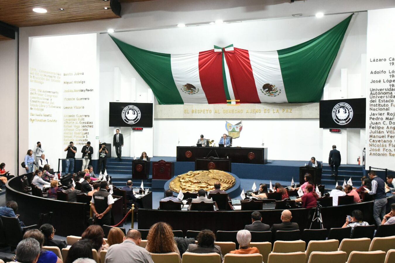 Abroga Congreso arancel para abogados del estado