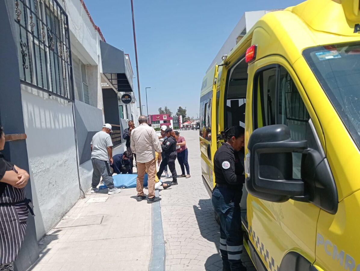 Fallece mujer en vía pública