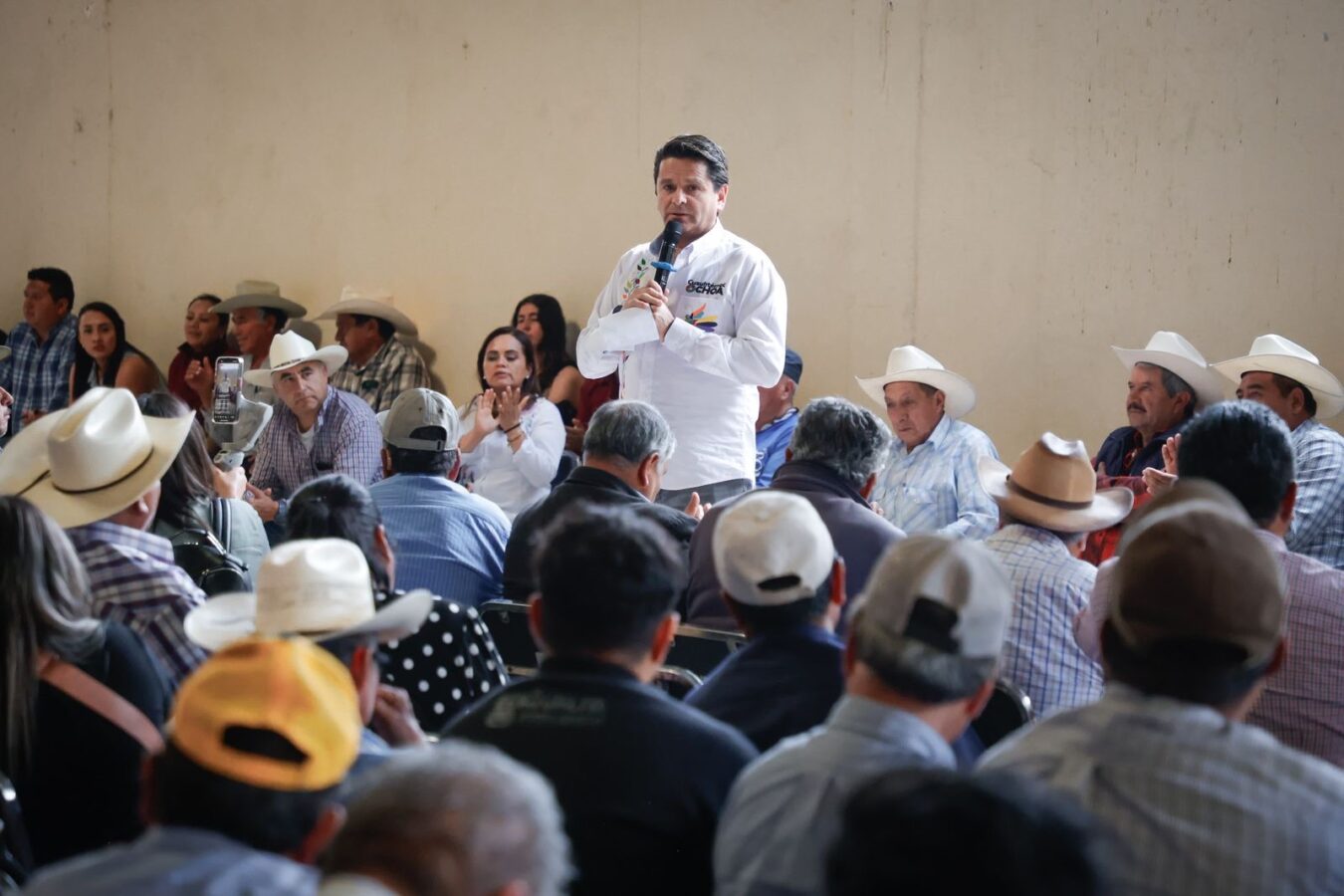 Logra Cuauhtémoc Ochoa acuerdo histórico con cervecera.