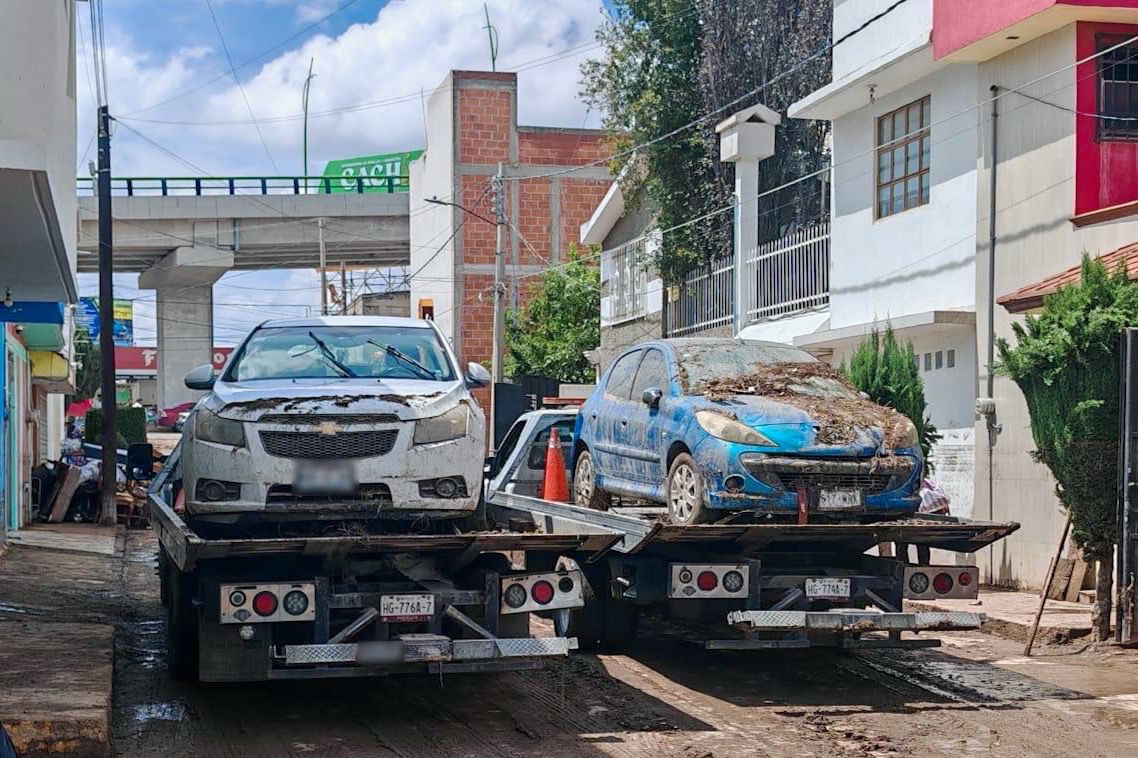 Retira SSPTyV vehículos dañados por lluvia