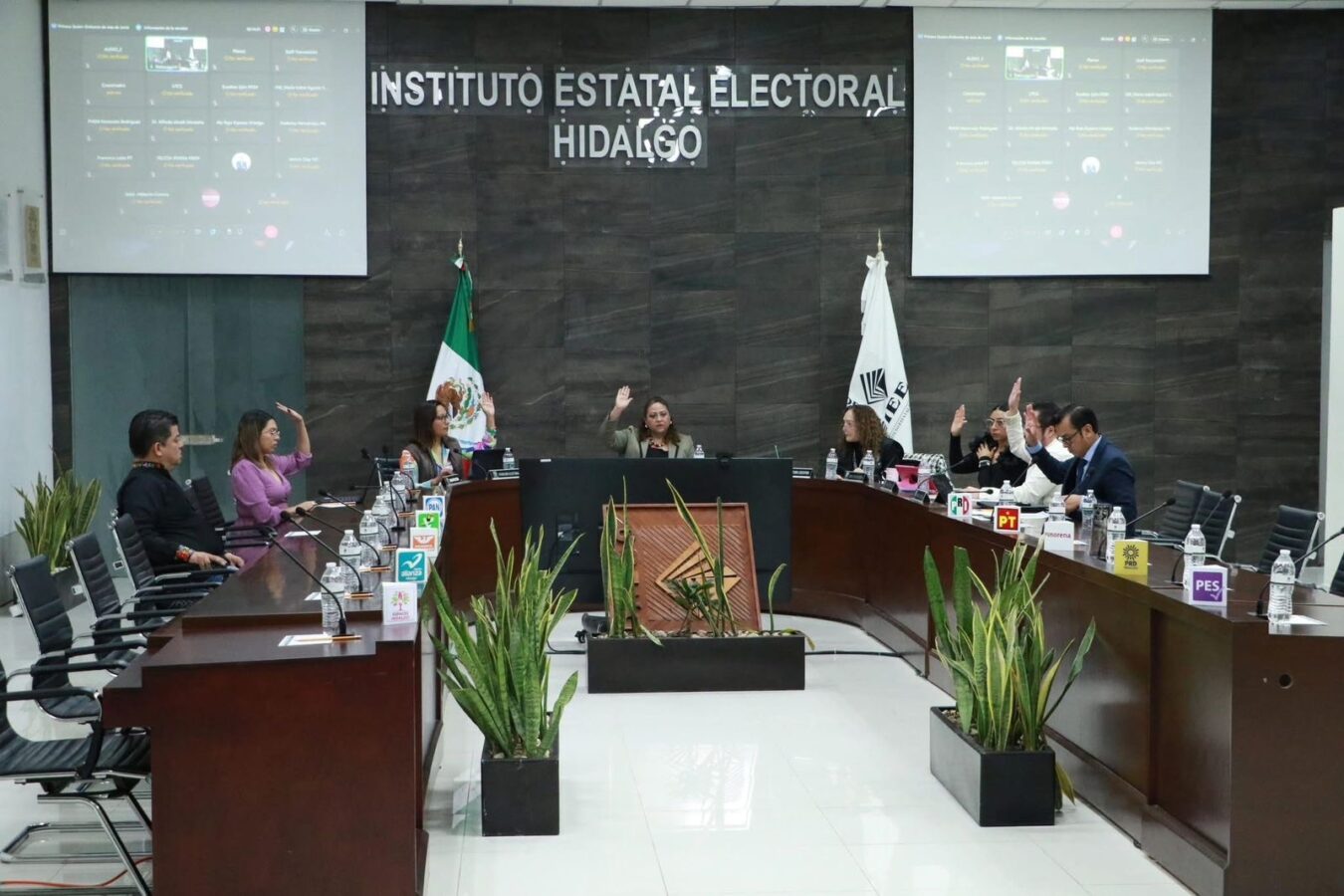 Incumplen 3 partidos políticos con desarrollo de las mujeres.