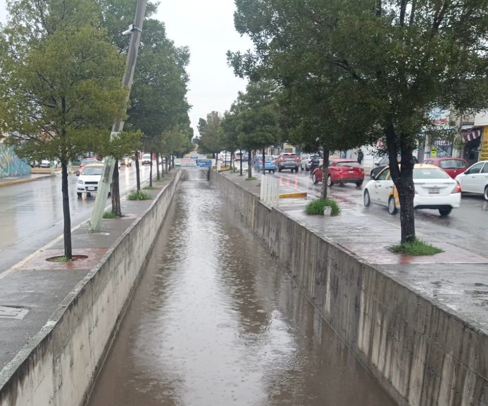 Realiza Eduardo Medécigo recorridos en zonas de riesgo por la lluvia