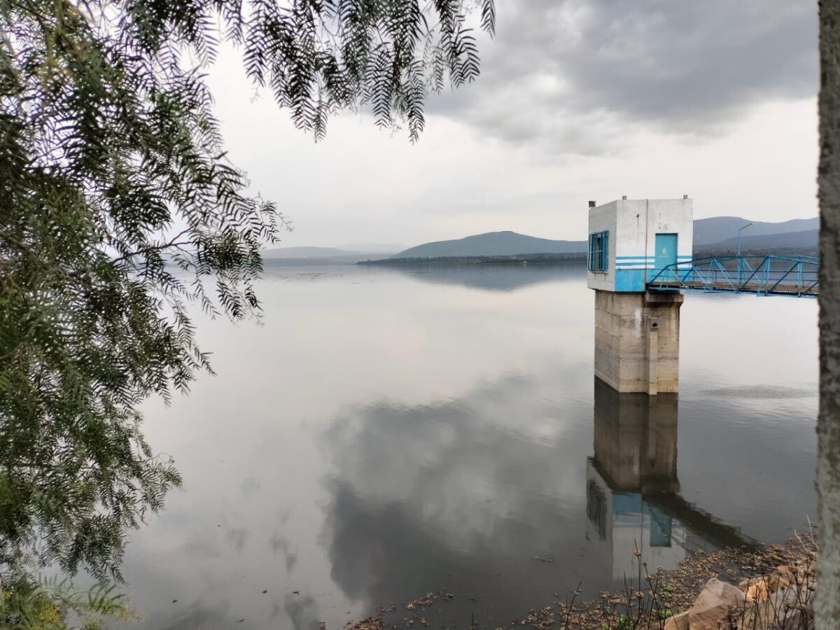 Pese a lluvias, baja almacenamiento de agua en presas de Hidalgo