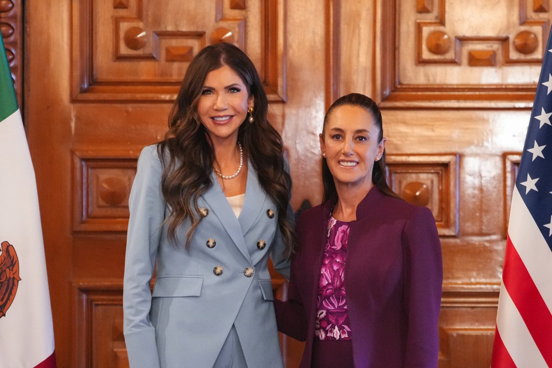 Sheinbaum, responsable de violencia y disturbios en Los Ángeles: Noem
