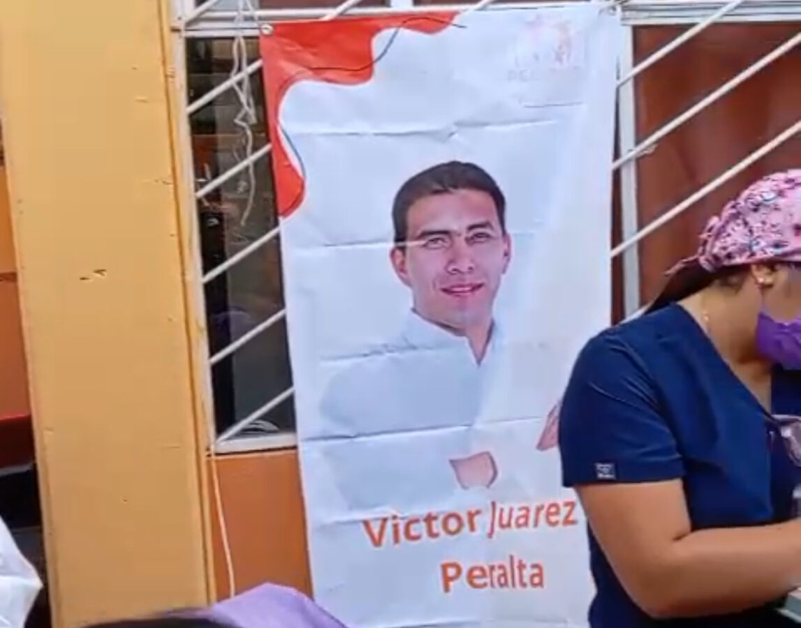 Señalan a Regidor de promover campaña de salud bucal antihigiénica.