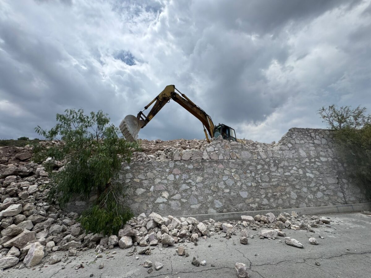Atiende Mineral de la Reforma derrumbe de muro en El Saucillo