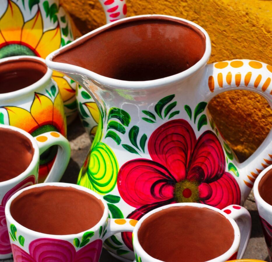 Primer Encuentro de Arte Decorativo y Utilitario en Los Pinos