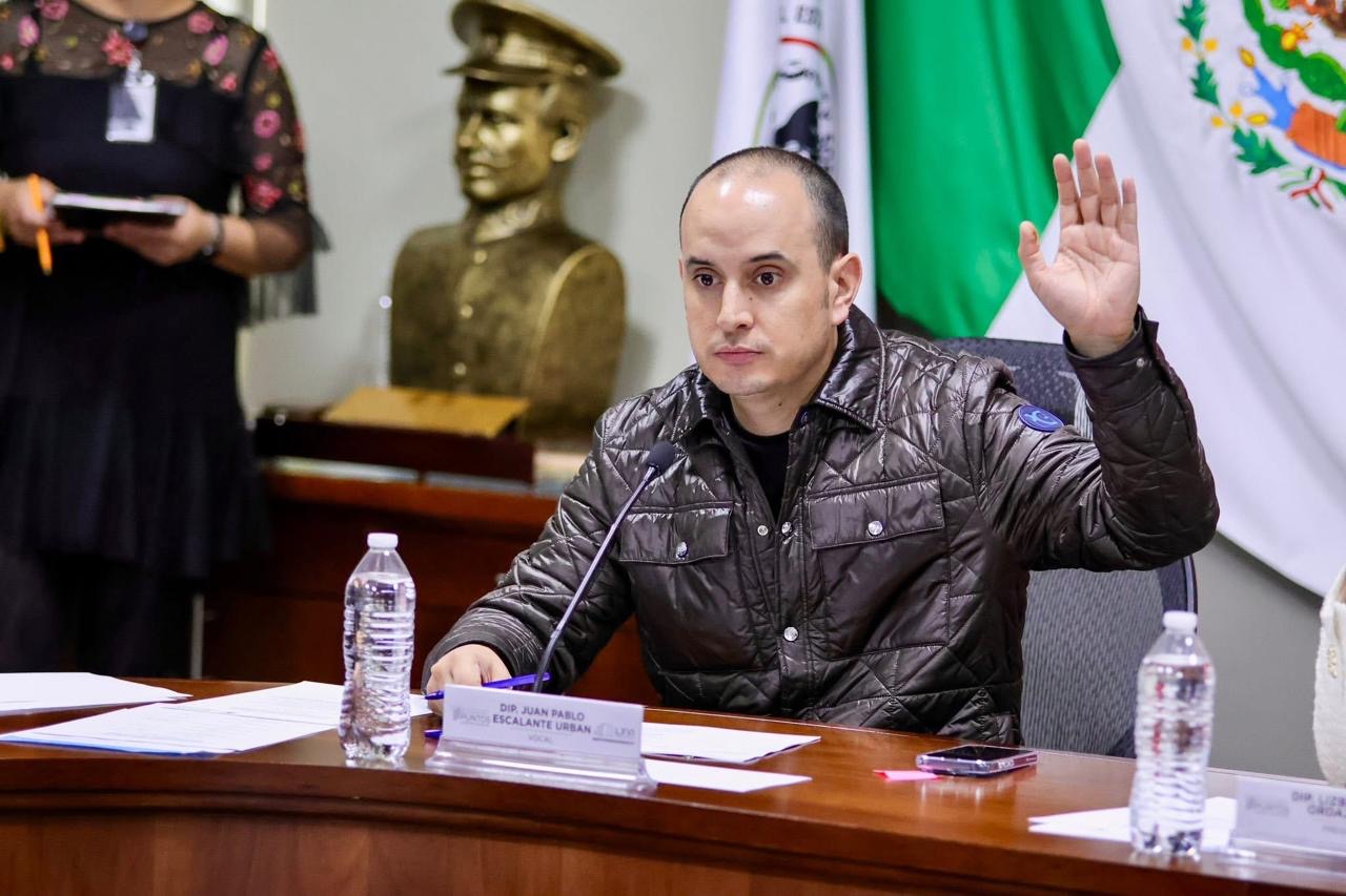 Diputado “ni a favor, ni en contra” de aplicaciones de transporte.