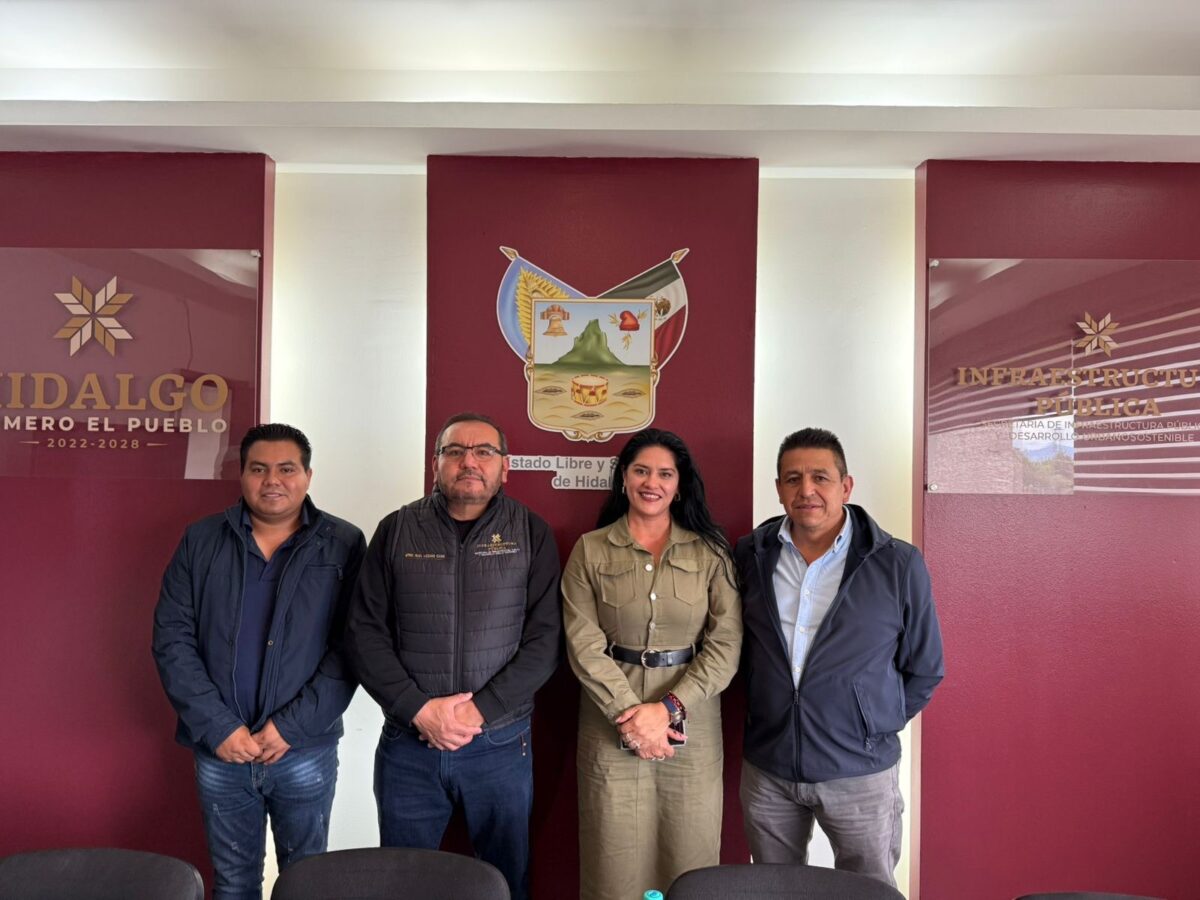 Mantiene Yanet Fernández gestiones para mejorar vialidades en Santiago Tulantepec