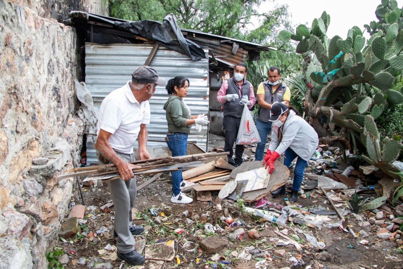 Atiende DIF de Mineral de la Reforma situación de adulta mayor en abandono