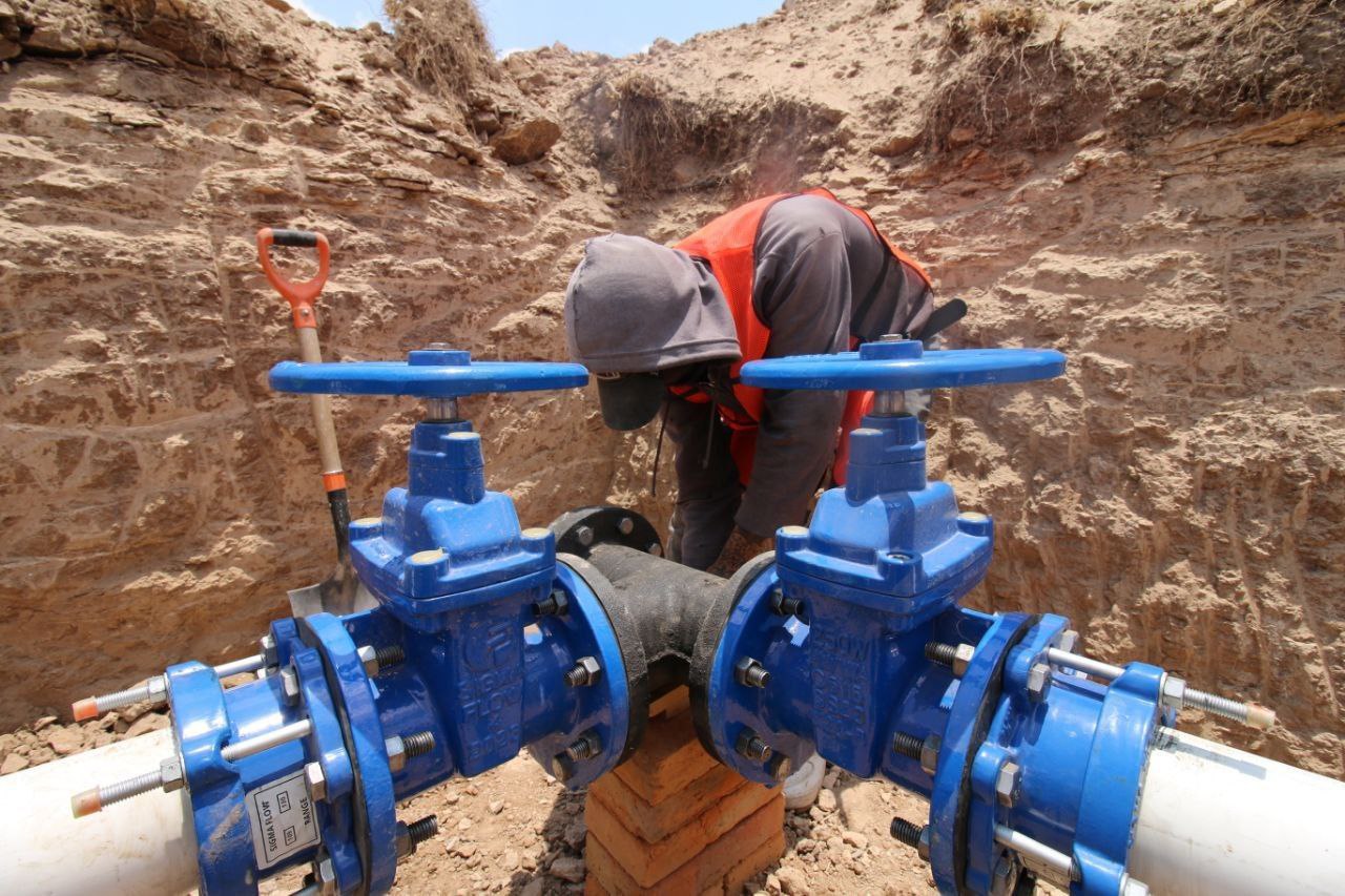 Entra en operación nueva línea de distribución de agua potable, en San Agustín Tlaxiaca