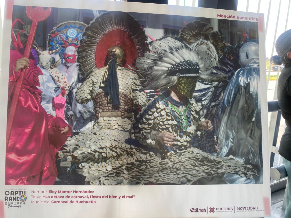 Exponen arte en estaciones del Tuzobús
